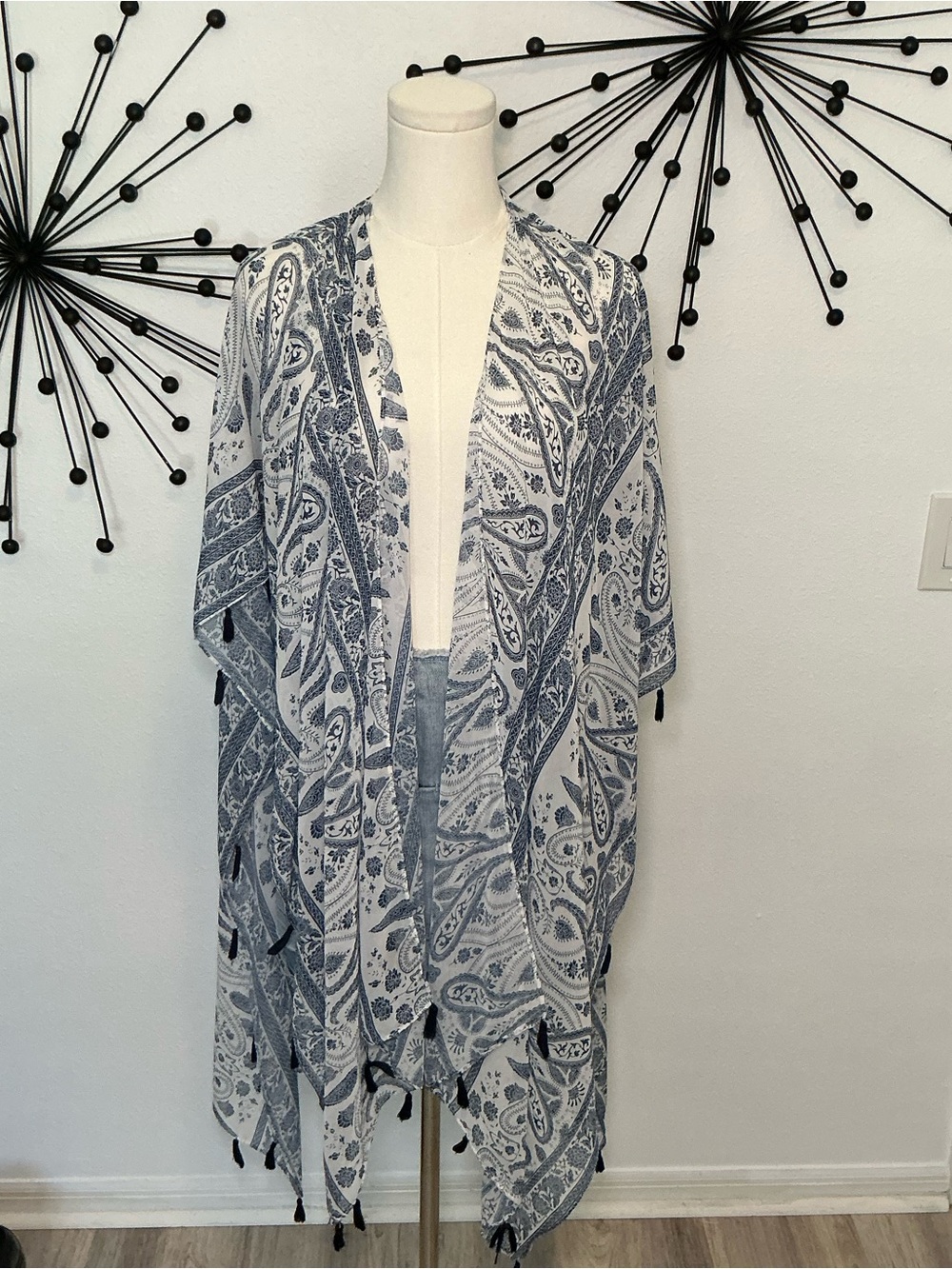 Forever 21 Plus Blue White Paisley Kimono Tassel Boho One Size
